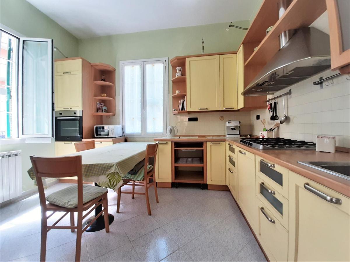 Villa La Casetta Con Giardino A 30 M Dal Mare San Bartolomeo Al Mare Bagian luar foto